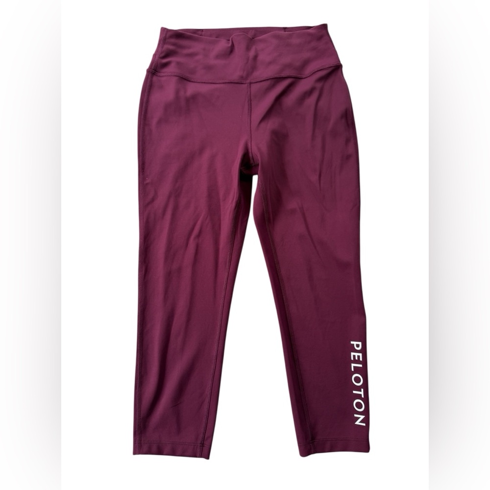 Peloton Leggings Burgundy High-Rise Capri Leggings Logo Side Size M